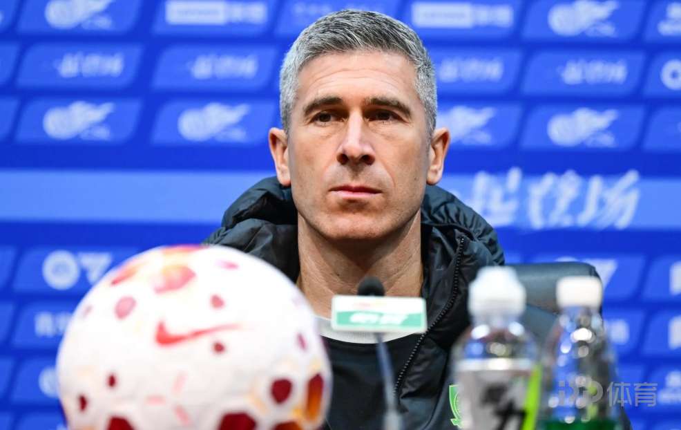 蒙哥马利：达万有小的情况需要处理下 我们给他时间去康复